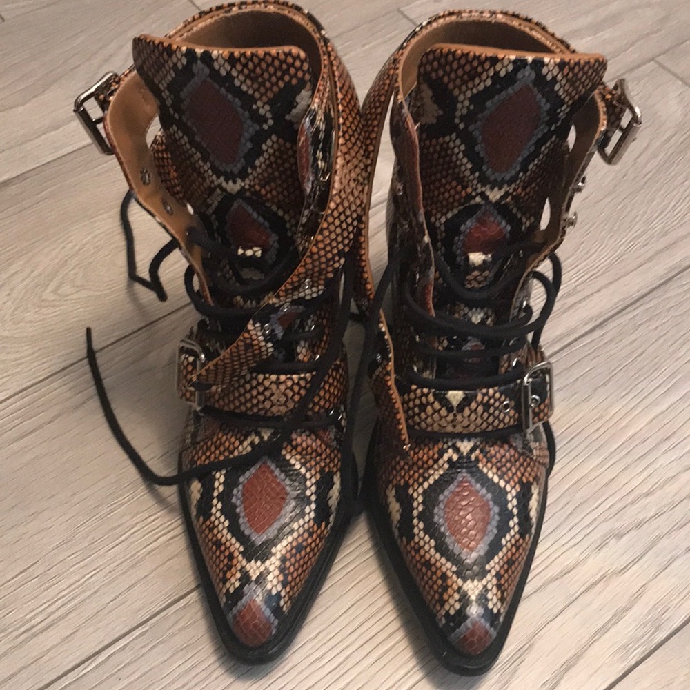 CHLOE Embossed Rylee boots